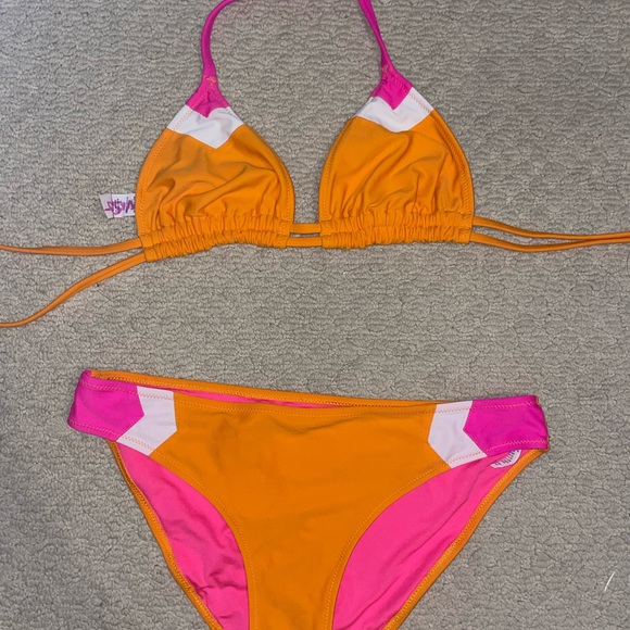 AERIE BATHING SUIT - Picture 1 of 3